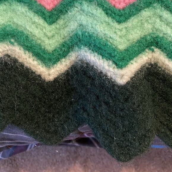 VTG Handmade Crochet Afghan Throw Blanket Zig Zag 56x48”Shades Green Red Pink - Picture 3 of 7